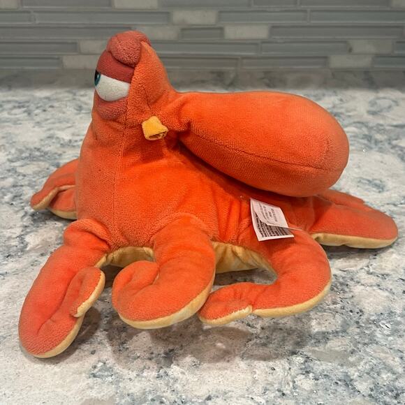 Bandai Disney Finding Dory Hank The Octopus 9" Plush - Picture 5 of 5